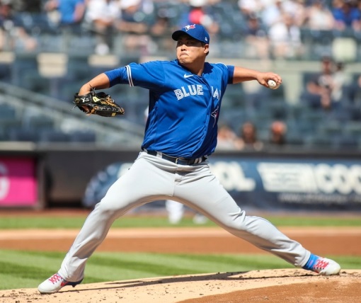Following Ryu Hyun-jin’s strong first starter Rey and competing