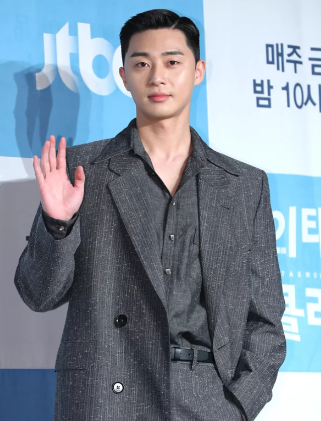 Park Seojoon, will you appear on “Yoon’s Kitchen 3”? “Discussing”